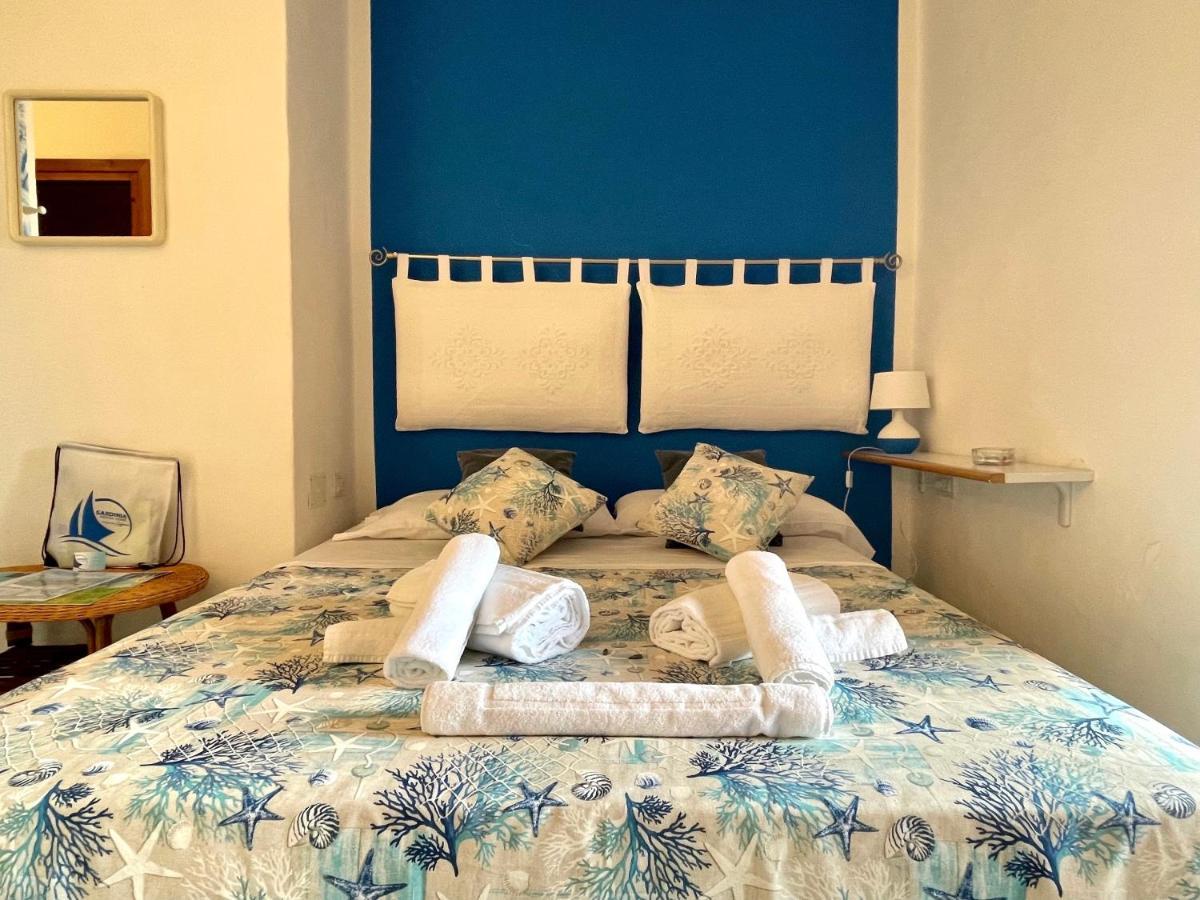 San Teodoro Punta Est Delizioso Monolocale Vista Mare Appartement Buitenkant foto